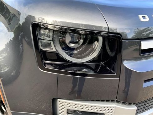Used 2024 Land Rover Defender 110 S AWD/4WD image 25