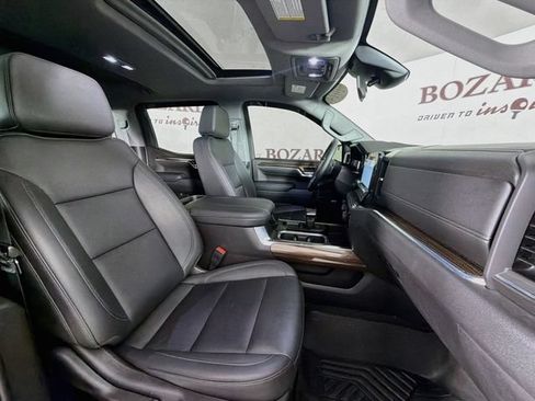 Used 2024 Chevrolet Silverado 1500 LT Trail Boss w/ LT Trail Boss Premium Package AWD/4WD image 34