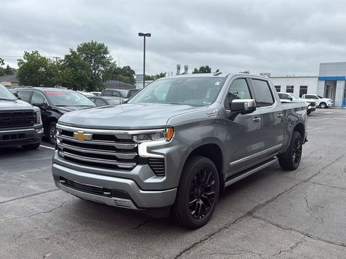 Used 2025 Chevrolet Silverado 1500 High Country w/ High Country Premium Package AWD/4WD image 7