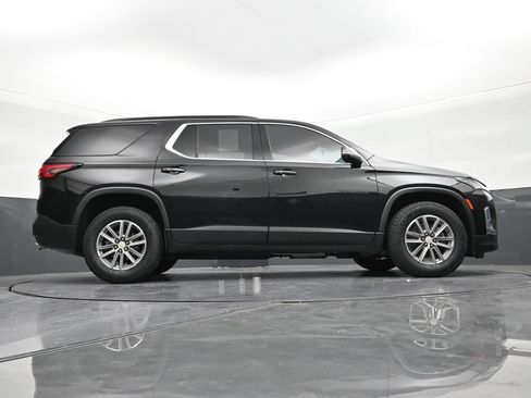 Used 2022 Chevrolet Traverse LT FWD image 25