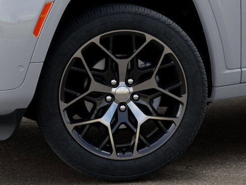 New 2026 Jeep Grand Cherokee Summit AWD/4WD image 8