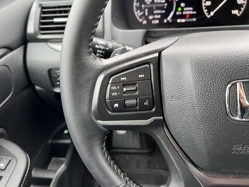 Used 2025 Honda Ridgeline Sport image 24