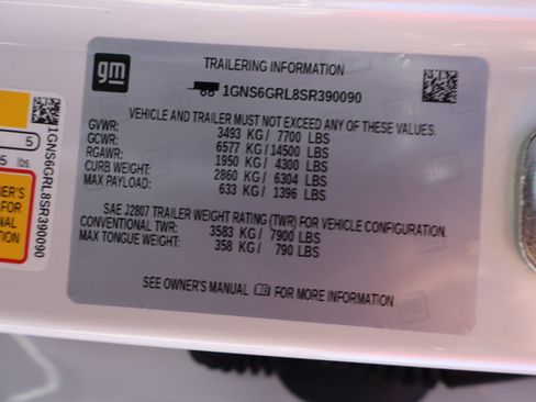 Used 2025 Chevrolet Suburban High Country AWD/4WD image 48