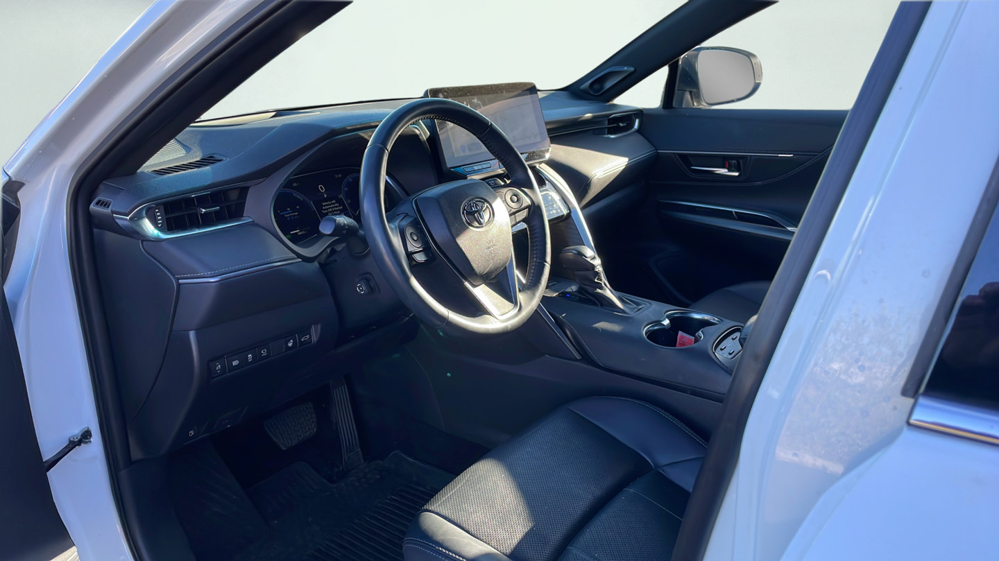 Used 2023 Toyota Venza Limited AWD/4WD image 9