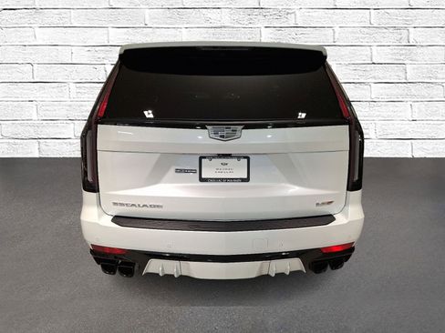 Certified 2024 Cadillac Escalade V w/ LPO, ONYX Package image 5