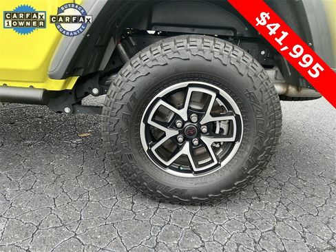 Used 2024 Jeep Gladiator Rubicon w/ Technology Group image 12