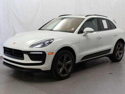Used 2023 Porsche Macan Turbo AWD/4WD image 13