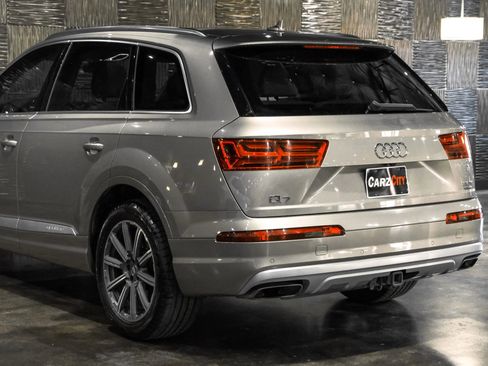 Used 2017 Audi Q7 3.0T Prestige w/ Prestige Package image 14