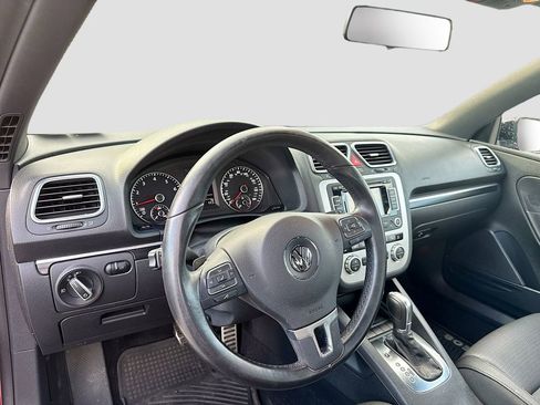 Used 2014 Volkswagen Eos w/ Sport Package FWD image 9