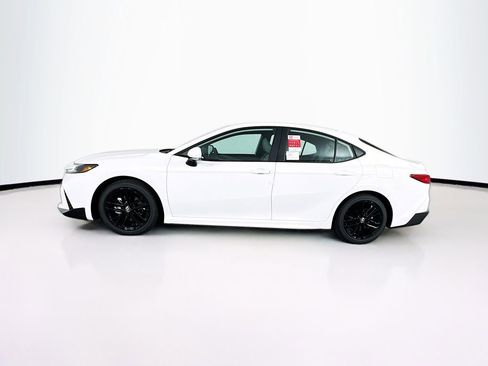 New 2026 Toyota Camry SE image 5