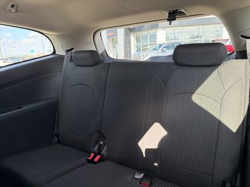 Used 2012 Chevrolet Traverse LT image 22