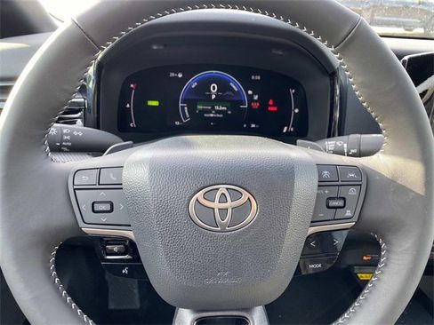 New 2026 Toyota Camry SE image 12