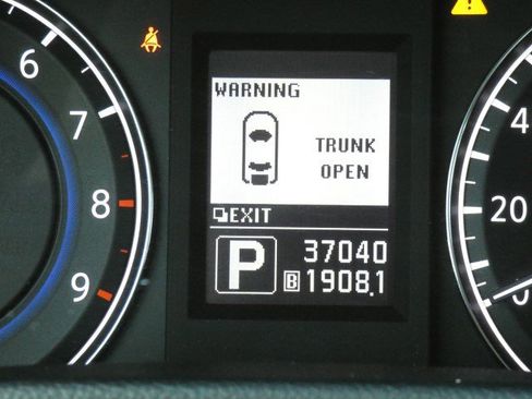 Used 2012 INFINITI G37 Convertible w/ Premium Pkg RWD image 15