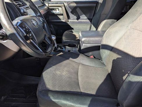 Used 2018 Toyota 4Runner TRD Off-Road image 15