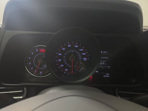 Used 2023 Hyundai Elantra SEL image 18