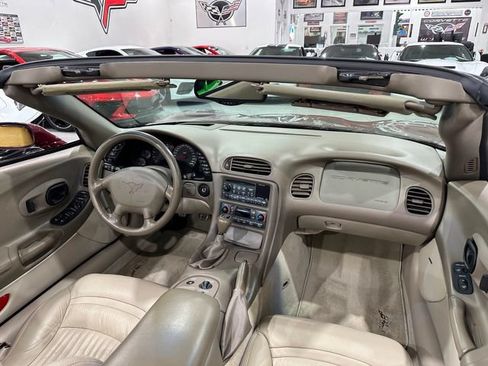 Used 2003 Chevrolet Corvette Convertible w/ Preferred Equipment Group1 RWD image 10