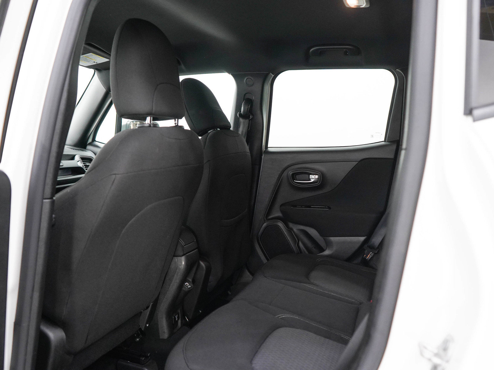 Used 2021 Jeep Renegade Latitude AWD/4WD image 17