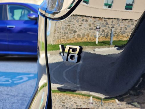 Used 2022 Maserati Levante Trofeo image 22