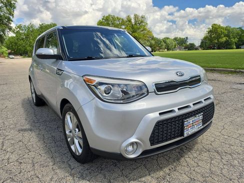 Used 2016 Kia Soul ! w/ Premium Package FWD image 5