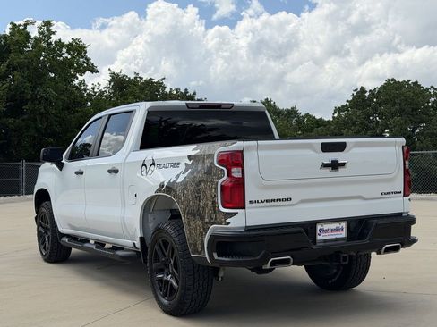 Used 2022 Chevrolet Silverado 1500 Custom Trail Boss w/ Realtree Special Edition AWD/4WD image 4