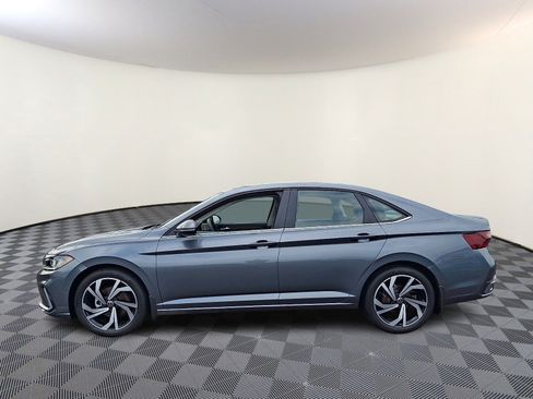 Certified 2026 Volkswagen Jetta SEL FWD image 4