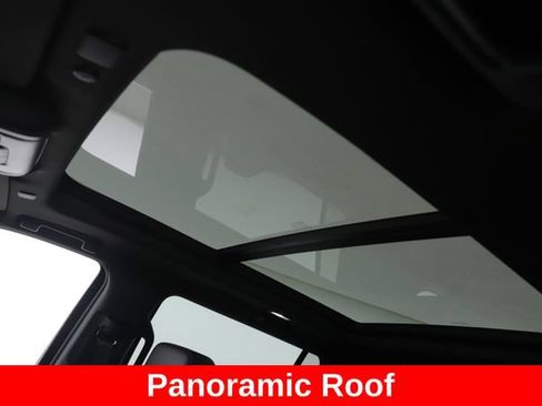 Used 2024 Chevrolet Suburban High Country AWD/4WD image 17
