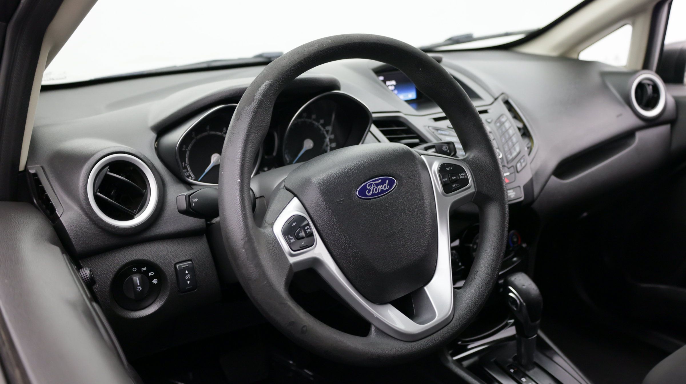 Used 2018 Ford Fiesta SE FWD image 8