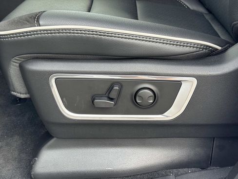 New 2026 RAM 1500 Laramie w/ Night Edition image 24