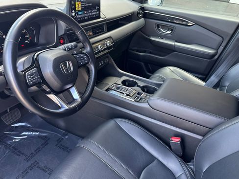 Used 2024 Honda Pilot EX-L image 4