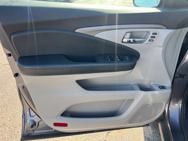 Used 2022 Honda Pilot Black Edition image 23