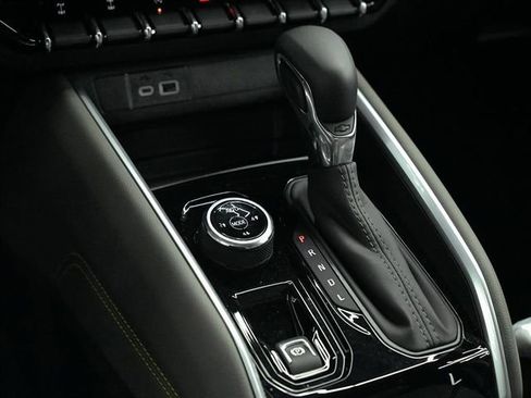 New 2026 Chevrolet Colorado ZR2 w/ Technology Package image 24