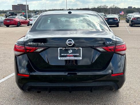 Used 2023 Nissan Sentra SV image 6