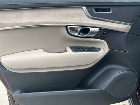New 2026 Volvo XC90 B6 Plus image 13