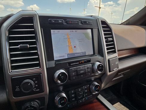 Used 2019 Ford F150 King Ranch w/ Equipment Group 601A Luxury AWD/4WD image 24