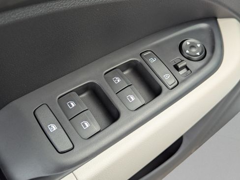 New 2026 Hyundai Venue SEL FWD image 15