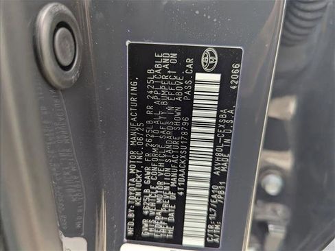 Used 2025 Toyota Camry SE image 22