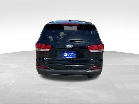 Used 2017 Kia Sorento L FWD image 5