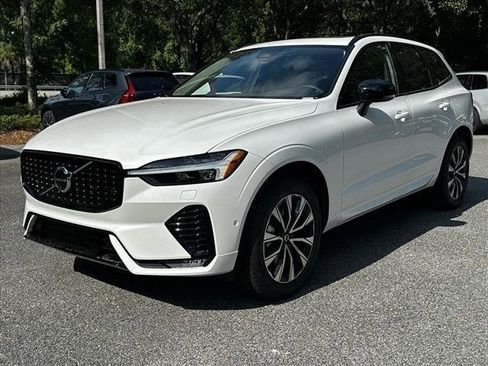 New 2025 Volvo XC60 B5 Plus w/ Climate Package image 19