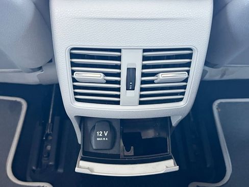 Used 2015 Mercedes-Benz GLA 250 image 6