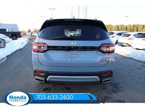 New 2025 Honda Pilot Touring image 6