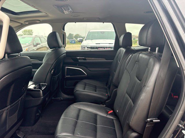 Used 2021 Kia Telluride EX w/ EX Premium Package FWD image 17