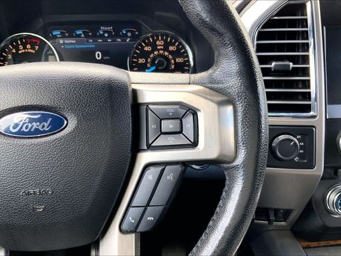 Used 2015 Ford F150 Platinum w/ Equipment Group 701A Luxury AWD/4WD image 25
