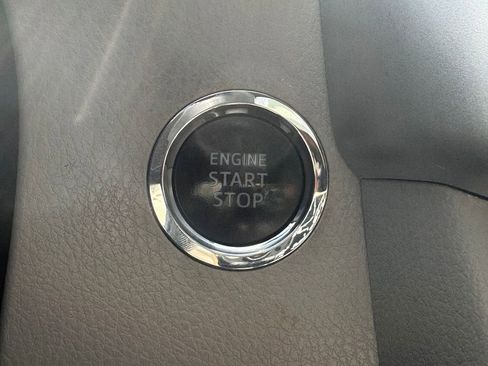 Used 2019 Toyota Highlander Limited Platinum image 21