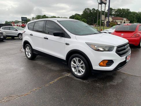 Used 2018 Ford Escape S image 6