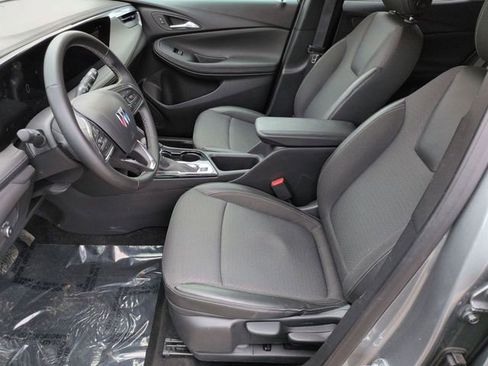 Used 2025 Buick Encore GX Preferred image 17