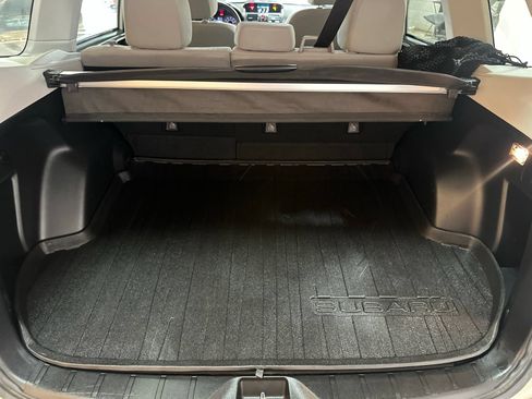 Used 2015 Subaru Forester 2.5i Premium AWD/4WD image 25