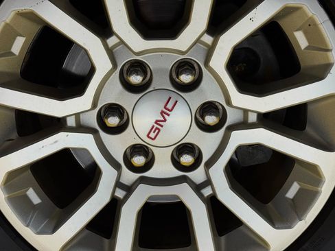 Used 2016 GMC Yukon SLE w/ HD Trailering Package image 11