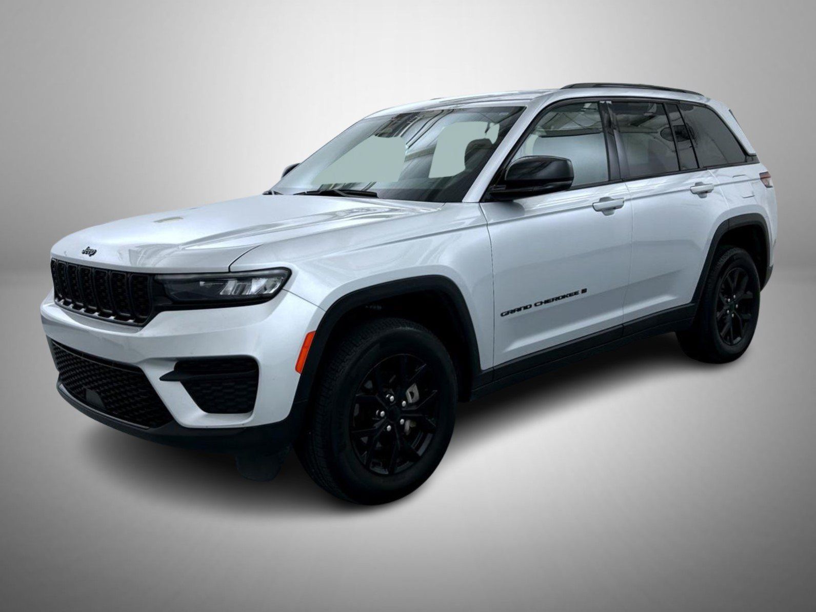 Certified 2025 Jeep Grand Cherokee Altitude AWD/4WD image 1