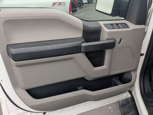 Used 2018 Ford F150 XL w/ Equipment Group 101A Mid AWD/4WD image 15