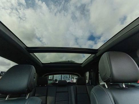 Certified 2024 Mercedes-Benz GLE 450e 4MATIC image 39